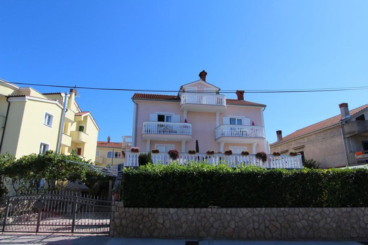 Apartments Ravlic Ana Malinska Dış mekan fotoğraf