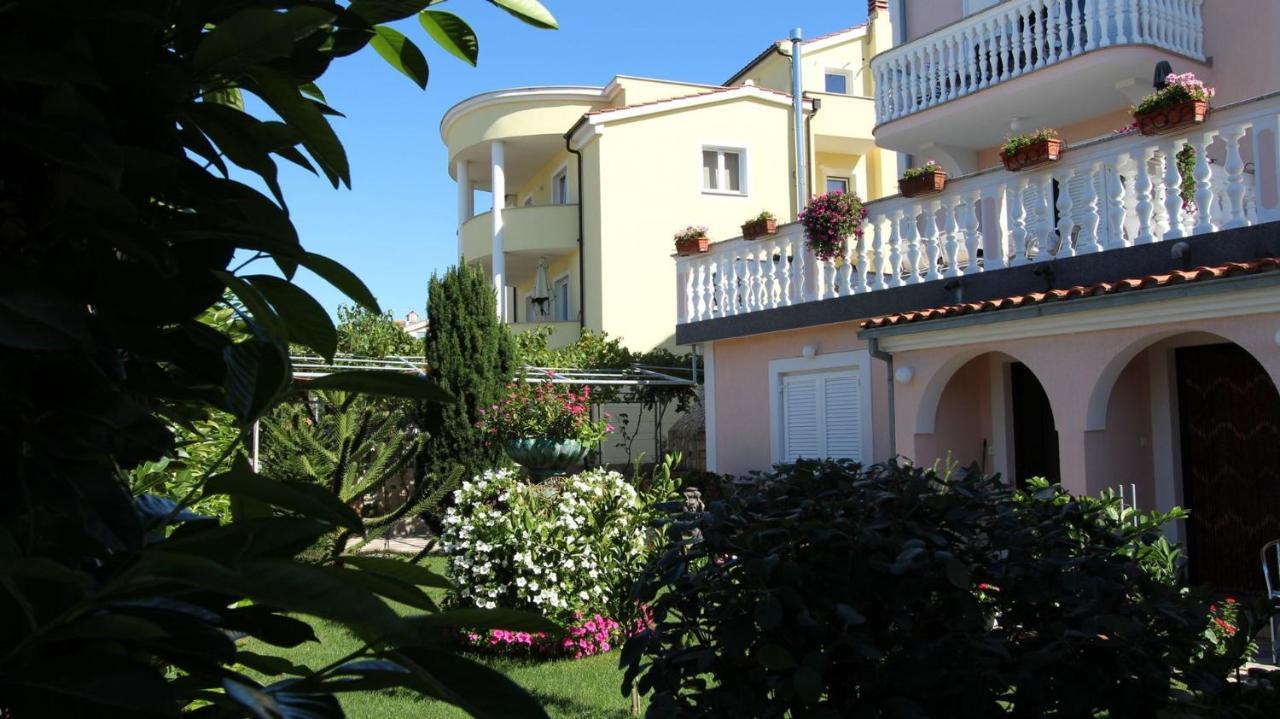 Apartments Ravlic Ana Malinska Dış mekan fotoğraf