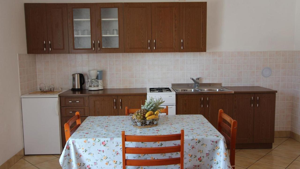Apartments Ravlic Ana Malinska Dış mekan fotoğraf