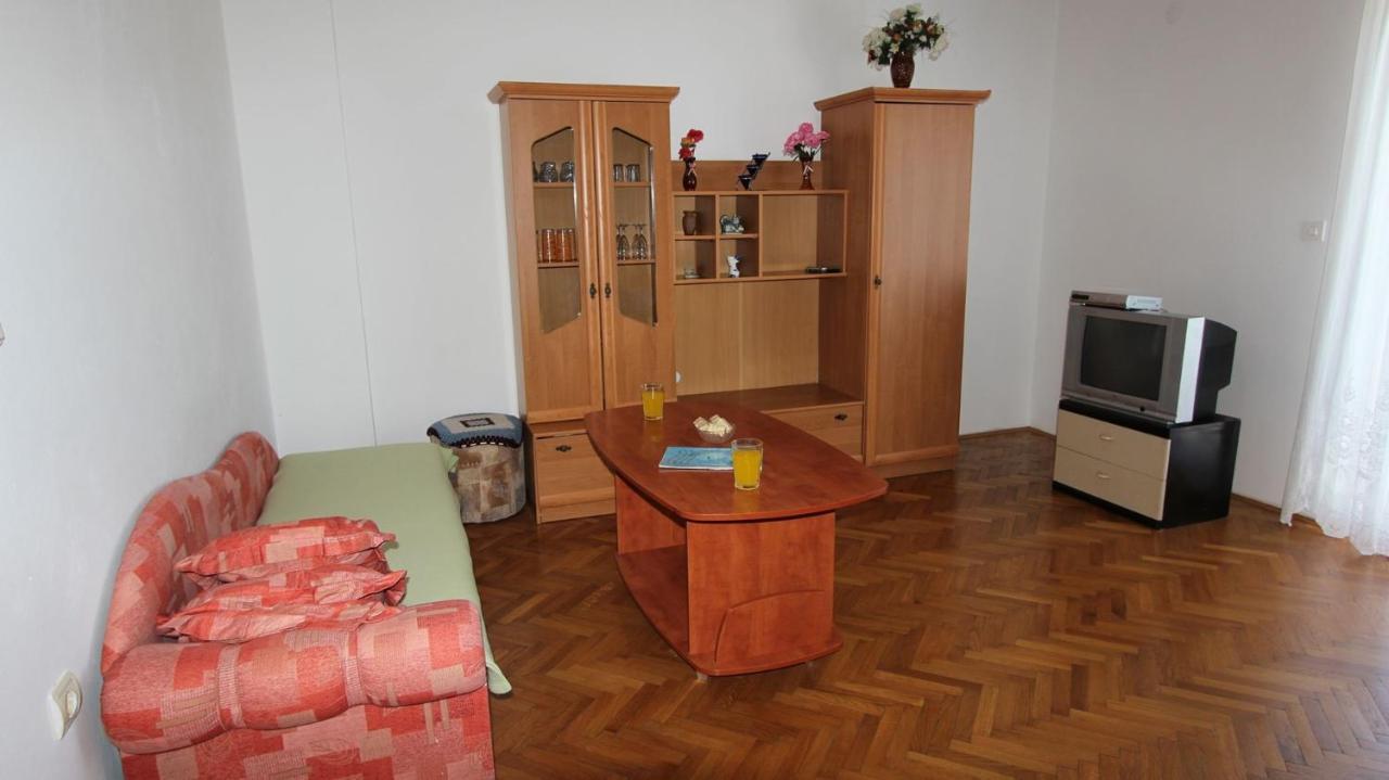 Apartments Ravlic Ana Malinska Dış mekan fotoğraf